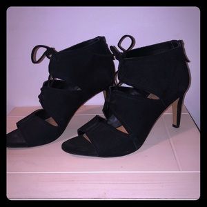 Franco Sarto cutout Open toe booties! ⚡️💥